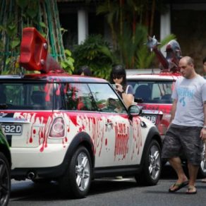 Tunear el coche para Halloween