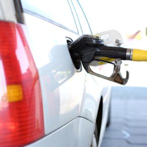 Cuánto cuesta el mantenimiento de un coche gasolina, frente a uno diésel o uno híbrido