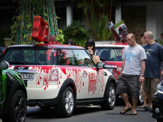 Tunear el coche para Halloween