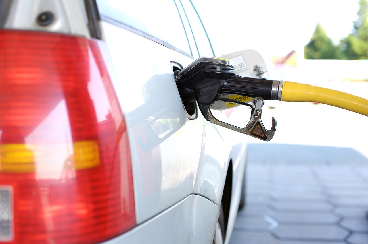 Cuánto cuesta el mantenimiento de un coche gasolina, frente a uno diésel o uno híbrido